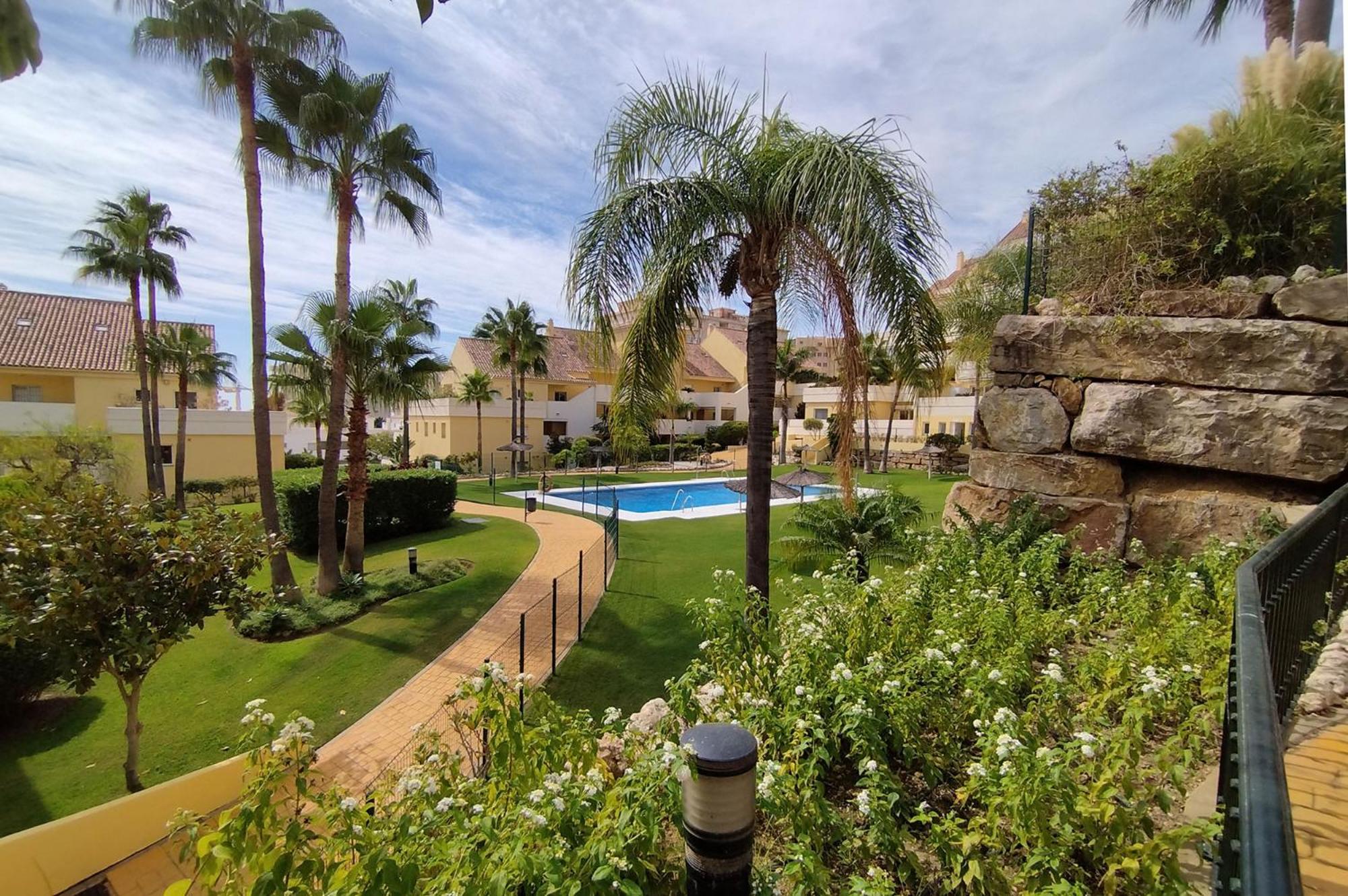 Apartamento Puertosol 埃斯特波纳 外观 照片