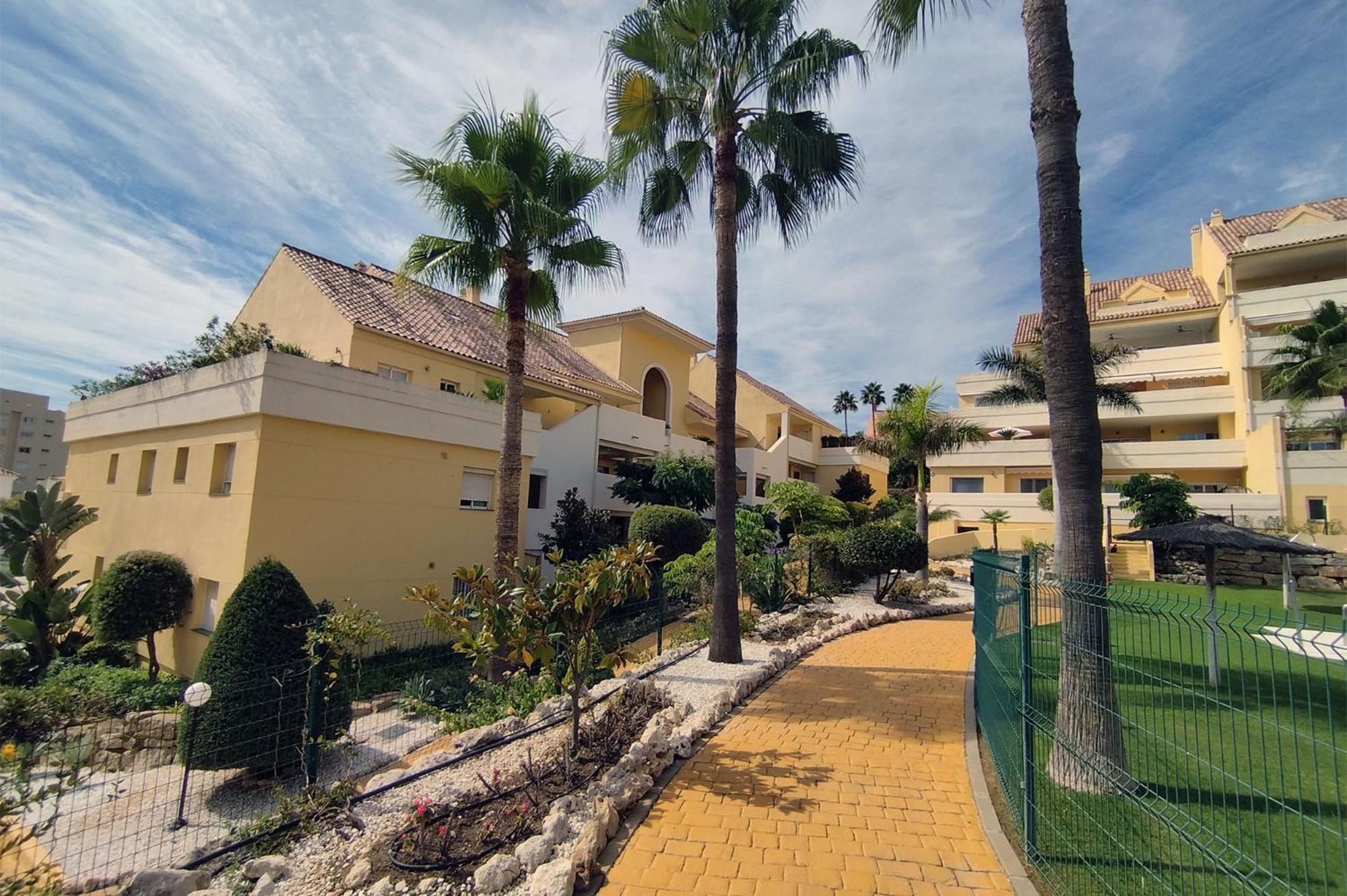 Apartamento Puertosol 埃斯特波纳 外观 照片
