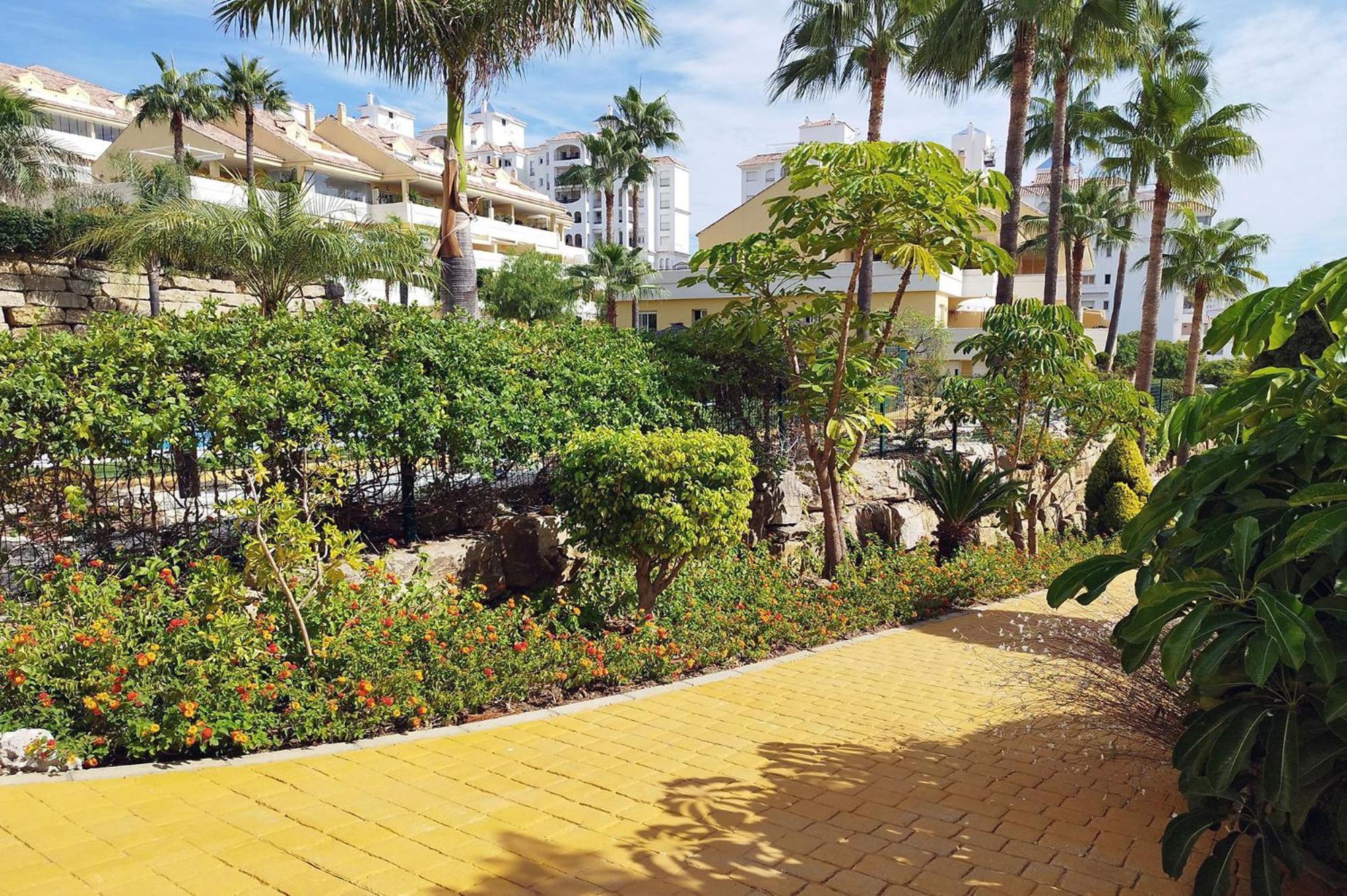 Apartamento Puertosol 埃斯特波纳 外观 照片